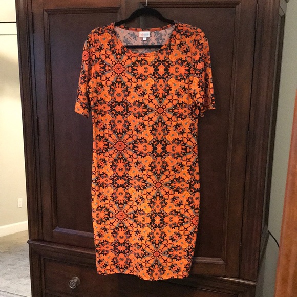 LuLaRoe Julia - Picture 1 of 2